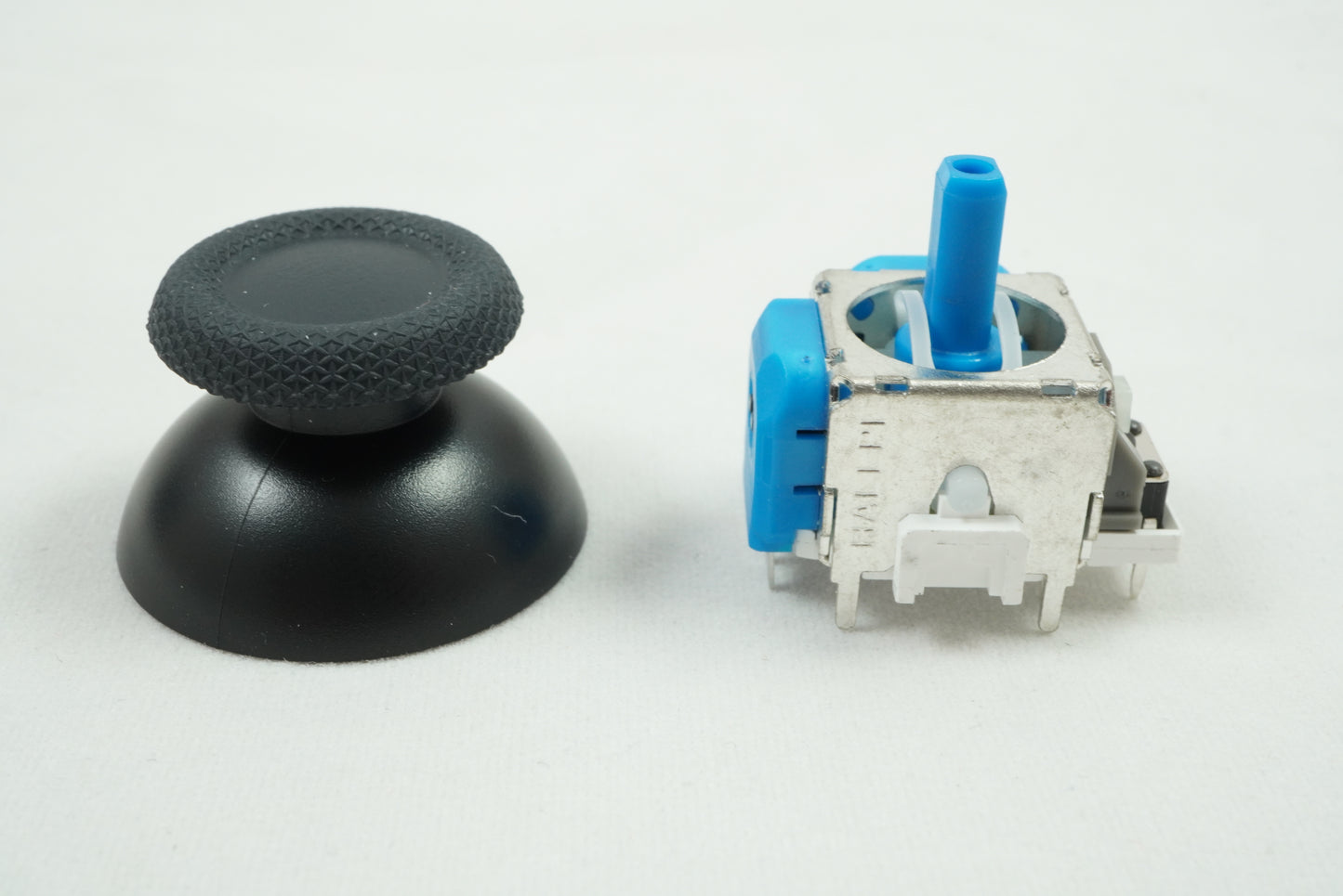 Hallpi × Aknes TMR Electromagnetic Install Service - Fix Your Playstation 5 Controller Joysticks